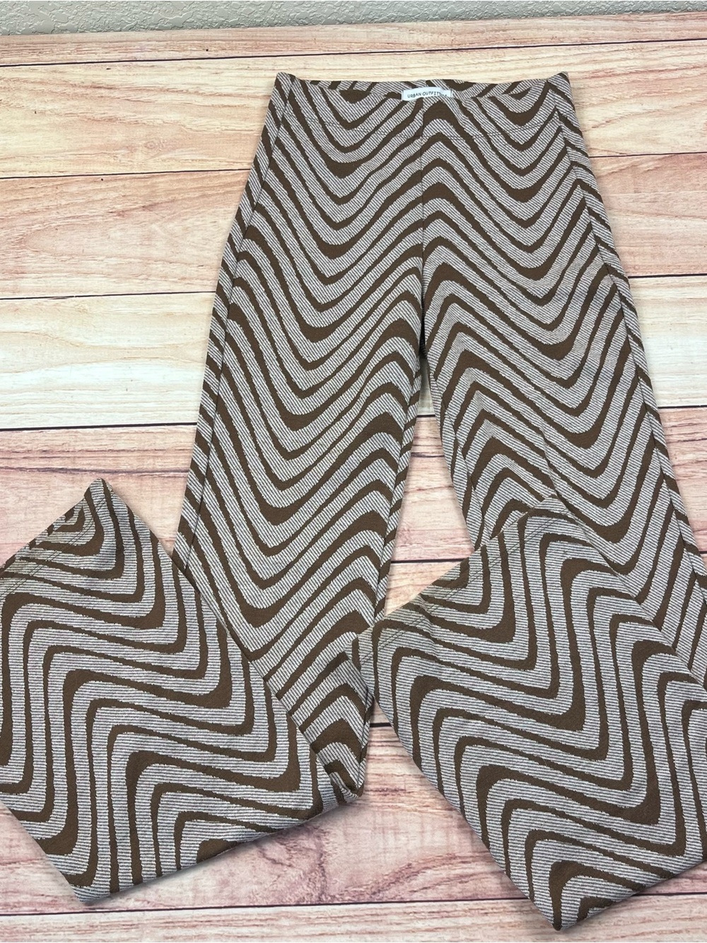 Urban Outfitters Womens Brown Beige Knit Flare Pants Stretch Size XS (24x32)